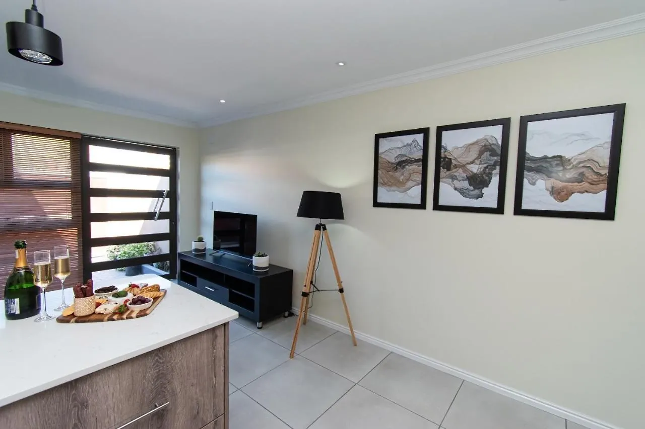 Bella Muize Apartment Cape Town